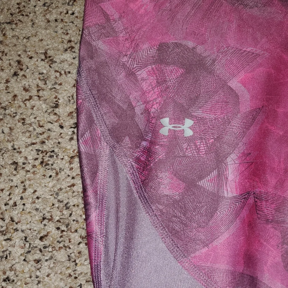 NWOT Under Armour Heat Gear Compression Athletic Leggings Printed PINK